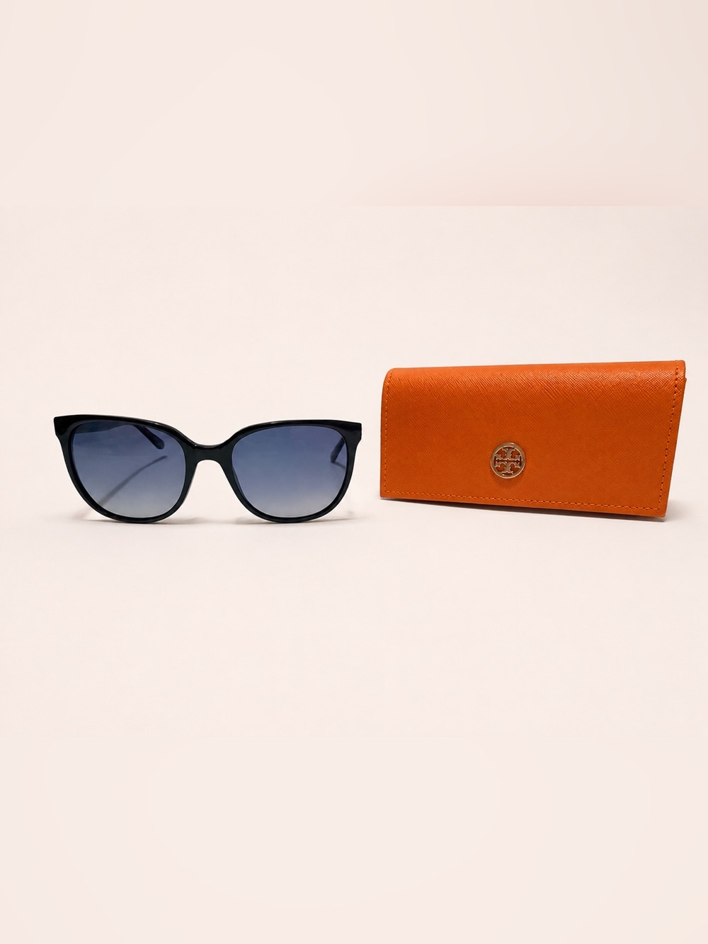 Tory Burch Black Cat-Eye Sunglasses & Case